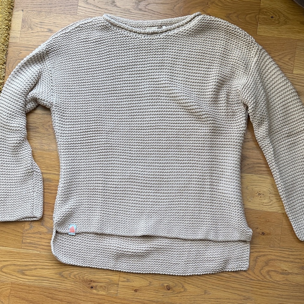 Elegant Beige Knit Sweater